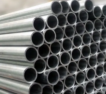 Tuberías para gas, cuáles se utilizan para la instalación de gas 7 Tuberías de acero galvanizado apiladas una sobre otras