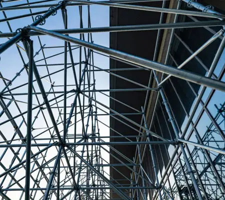 ¿Qué son las barras de aluminio? Conoce cómo se usan 2 Barras de aluminio usadas en la construcción de una estructura