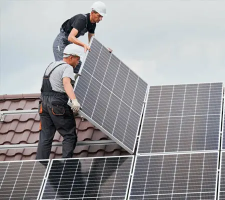 ¡Descubre los usos del aluminio en la arquitectura bioclimática! 5 Paneles solares como parte de toldos bioclimáticas